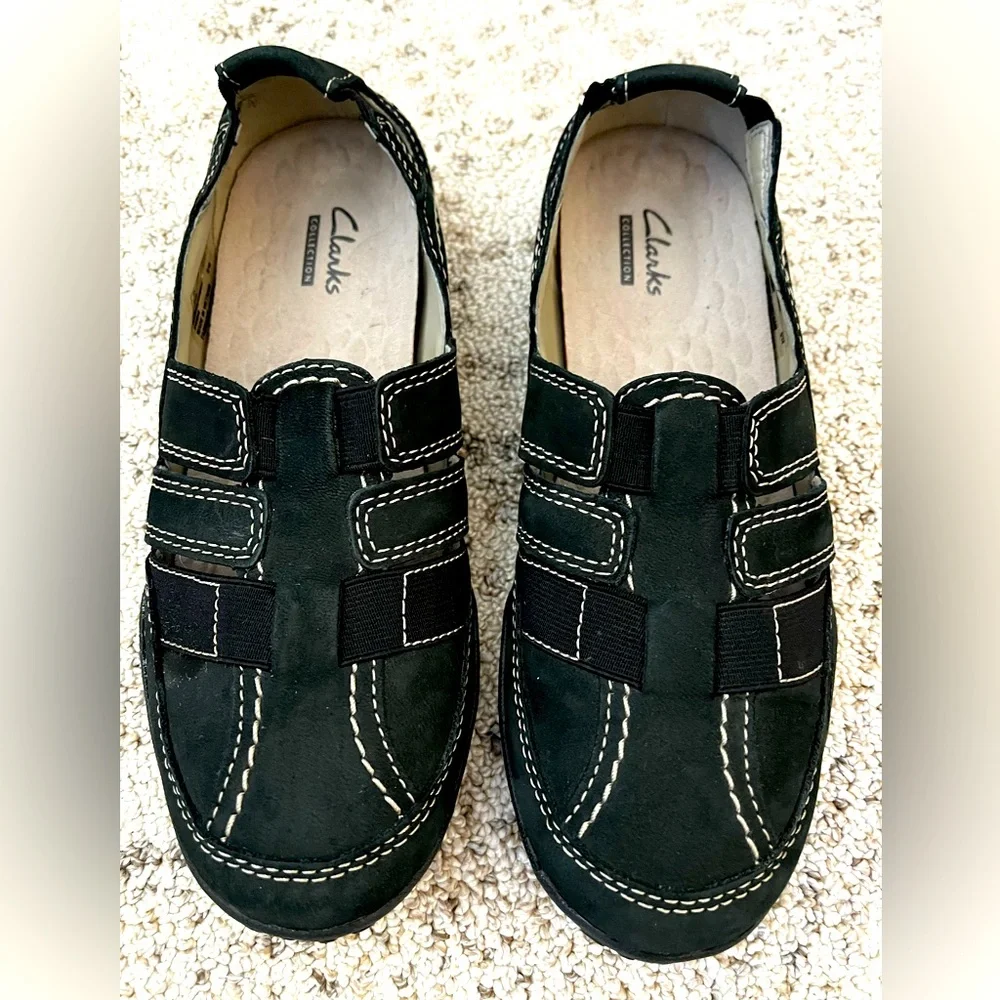 Clark’s Ladies Navy Shoes - Picture 1 of 6